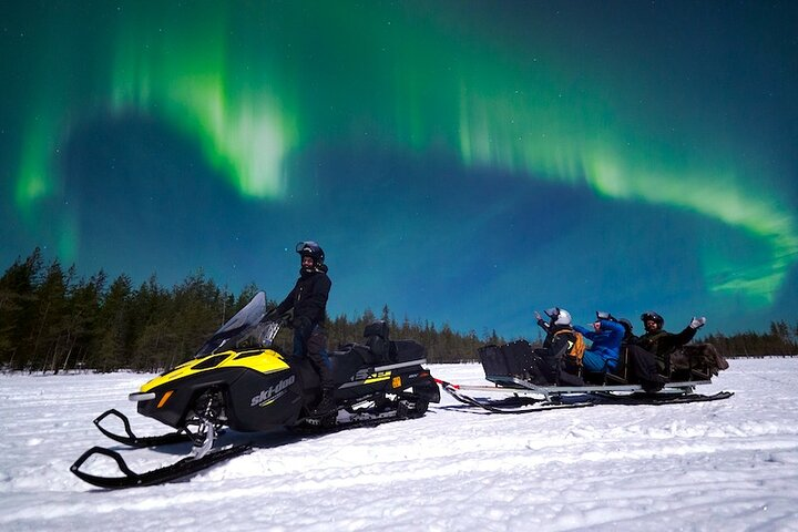 Snowmobile Guided Tour within The Date with Aurora in Alaska - Photo 1 of 6